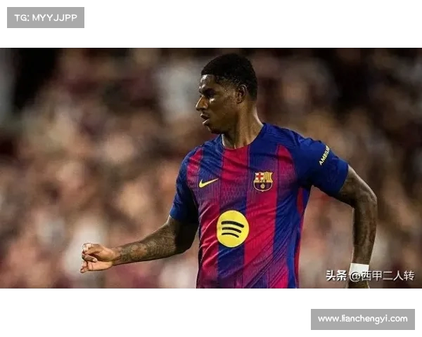 拉什福德曾是巴萨年轻球员的童年偶像 他们对他的崇拜激励着奋发向前 拉什福德曾是巴萨年轻球员的童年偶像 他们对他的崇拜激励着奋发向前